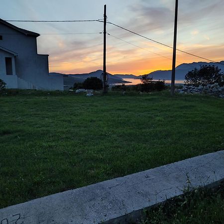 コトルApartman Bujkovic Sutvaraアパートメント エクステリア 写真